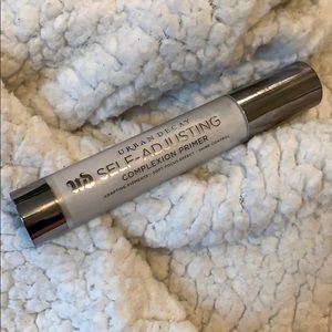 Urban Decay Self-Adjusting Complexion Primer